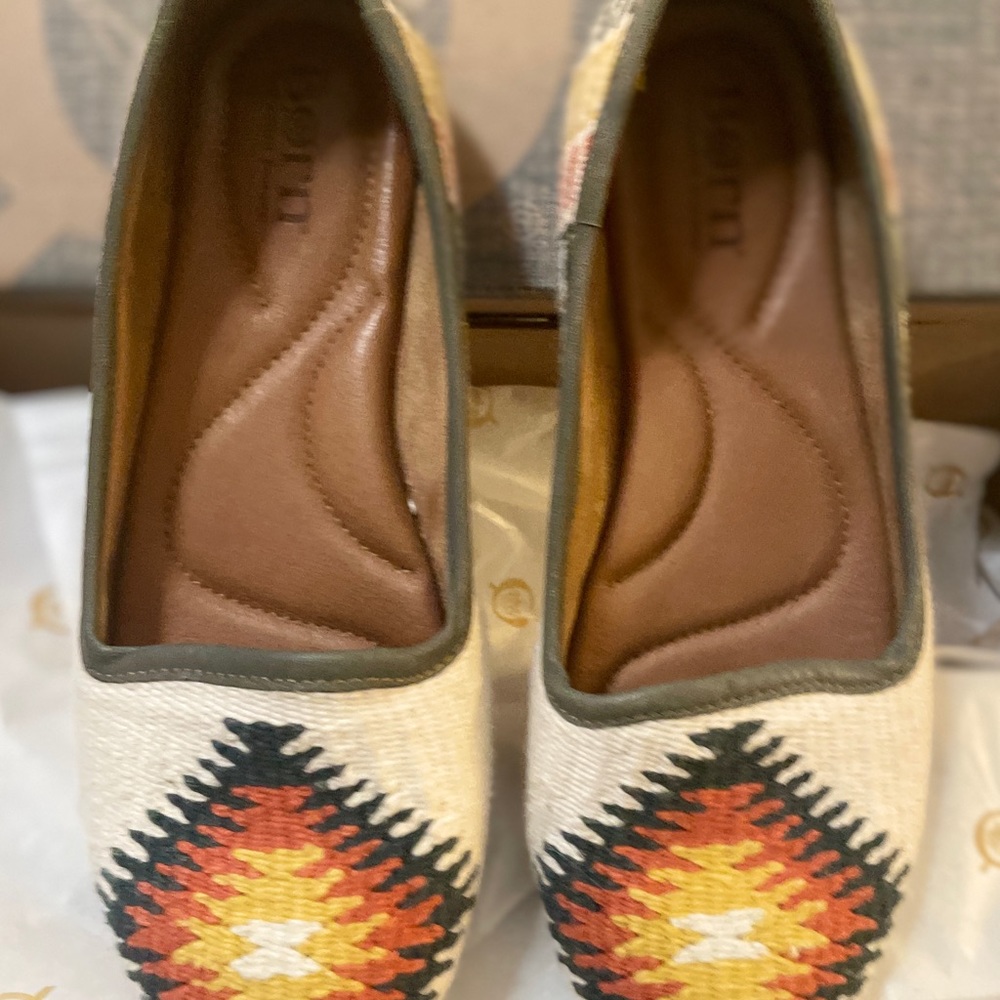 Born Women’s Ivory Embroidered Kilim Loafers - Picture 4 of 6